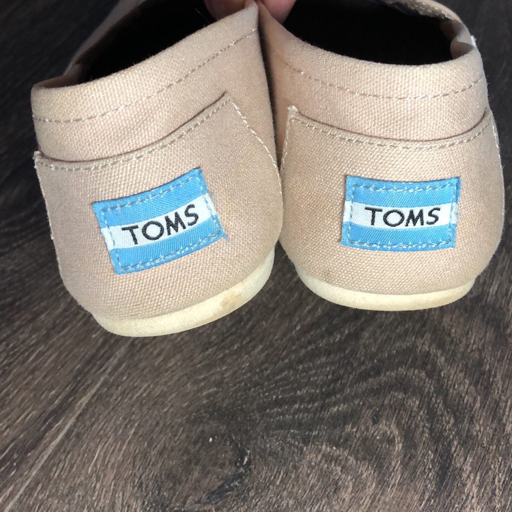 TOMS - Picture 6 of 10